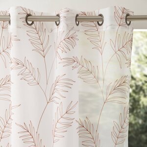 Voálová záclona s výšivkou listov a zakončením očka