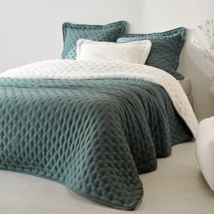 Obojstranná prikrývka na posteľ z prešívaného mikrovlákn /sherpa