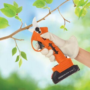 Akumulátorové záhradné nožnice