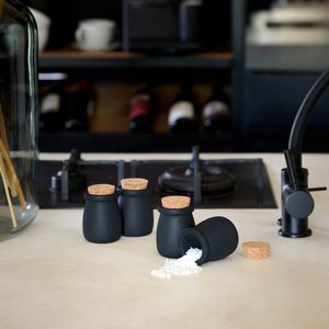 ODLITO ODĽATO Betónová dóza – Nefertiti – grafit (čierna) – 8 cm – 4ks